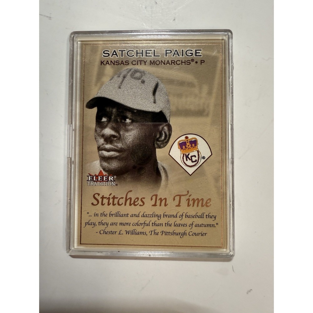 2001 Fleer Tradition Stitches in Time Satchel Paige. (C5)